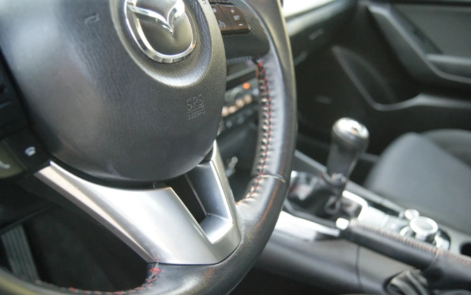 Mazda 3 cena 51900 przebieg: 105000, rok produkcji 2017 z Szczecin małe 781